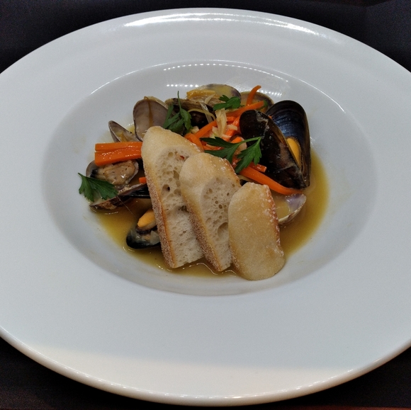 Meet your Posher, Alex - Picture 13 of 16